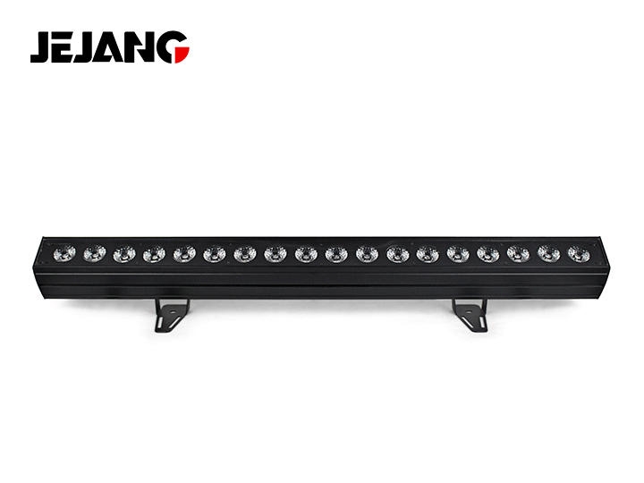 LED 18颗12W四合一全彩冼墙灯